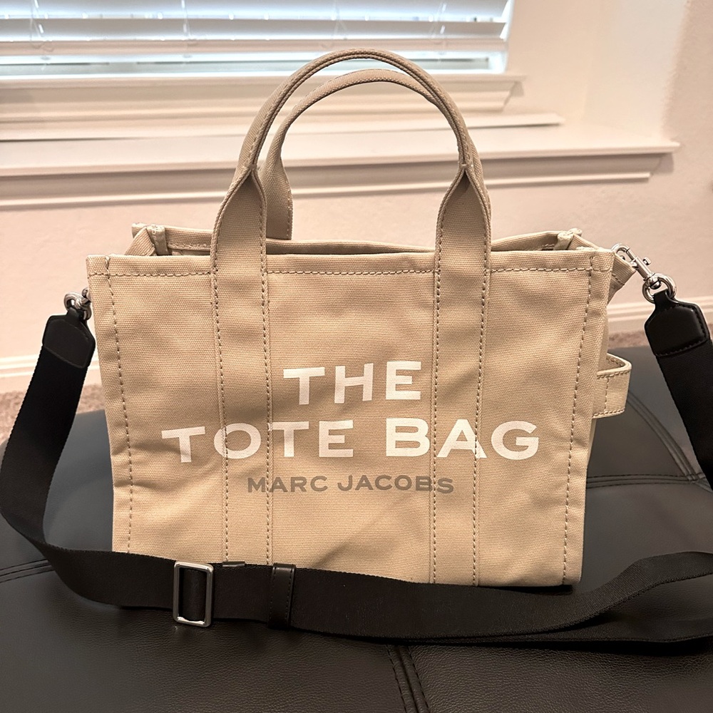 Marc Jacob’s canvas tote bag